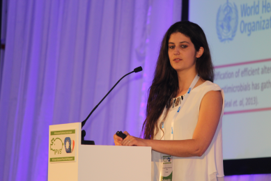 Caroline Temtem during her presentation at IPVS. <em>Photo: Vincent ter Beek</em>