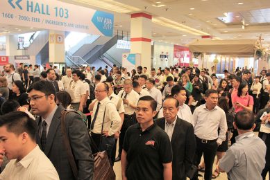 Visitors queuing up to enter the 2019 edition of VIV Asia. - Photo: Vincent ter Beek