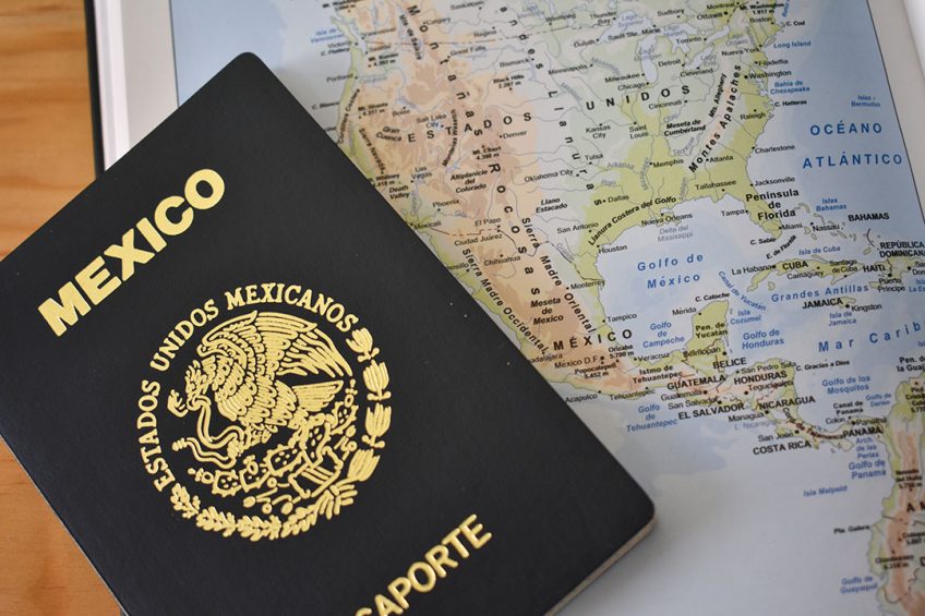 Getting into the USA or Canada might become increasingly difficult for seasonal farm workers from e.g. Mexico, now authorities take measures to limit travelling to stop the spread of Covid-19. Photo: Shutterstock