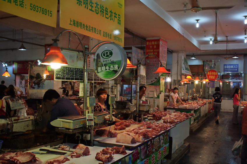 China selling pork stocks to curb record prices