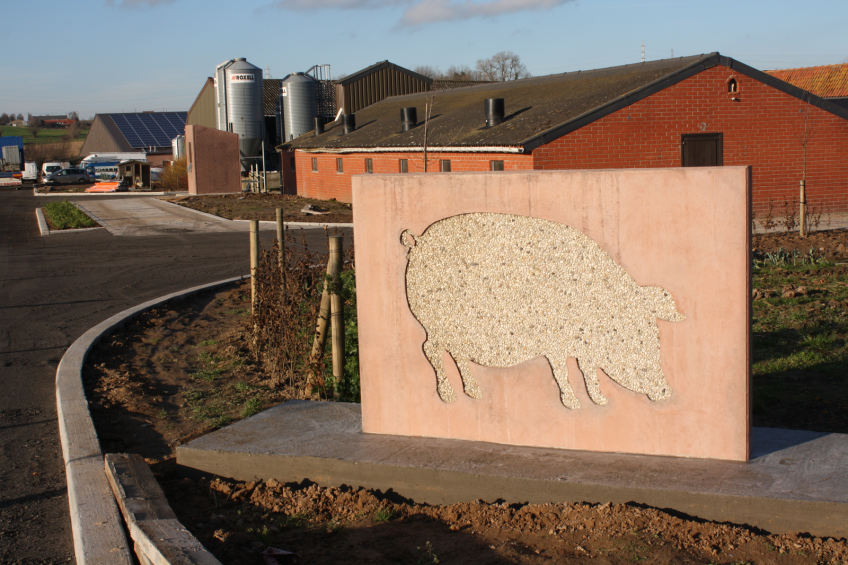 Beel Family Farm is located near the town of Wortegem-Petegem, about 35 km South West of Ghent, Belgium.