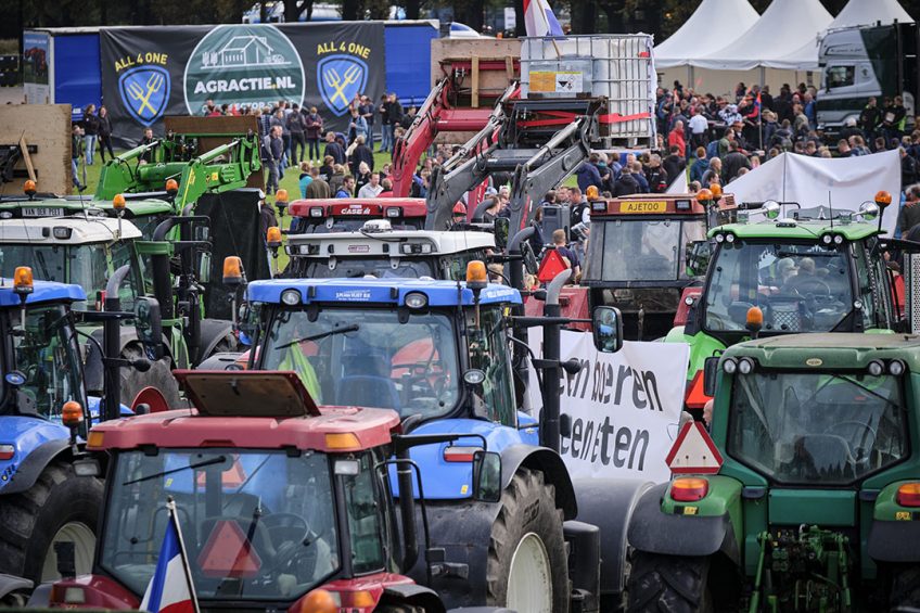 When mass gatherings were still allowed: Protesting farmers in the Netherlands against the agricultural policy, October 2019. - Photo: Roel Dijkstra