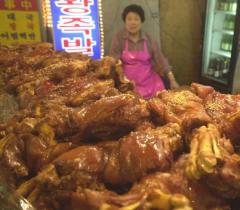 South Korean pig farmers rally as tariff-free pork is shipped in