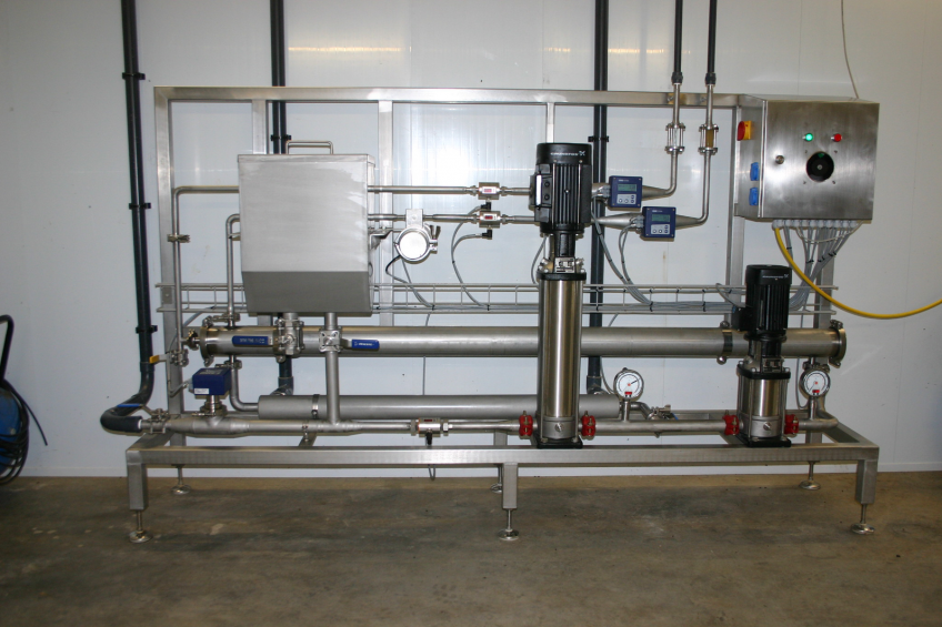 Reducing wastewater when using biological air scrubbers