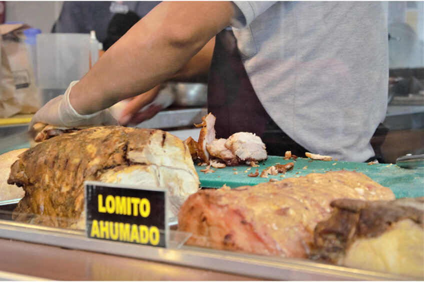 Smoked tenderloin for sale at a barbecue place in Lima, the capital of Peru. - Photo: Canva