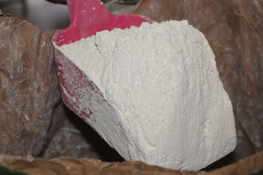 Just before it is no longer allowed: the last bag supply of zinc oxide at the Smorup Toftegaard farm. The use of ZnO was already stopped in January 2022.