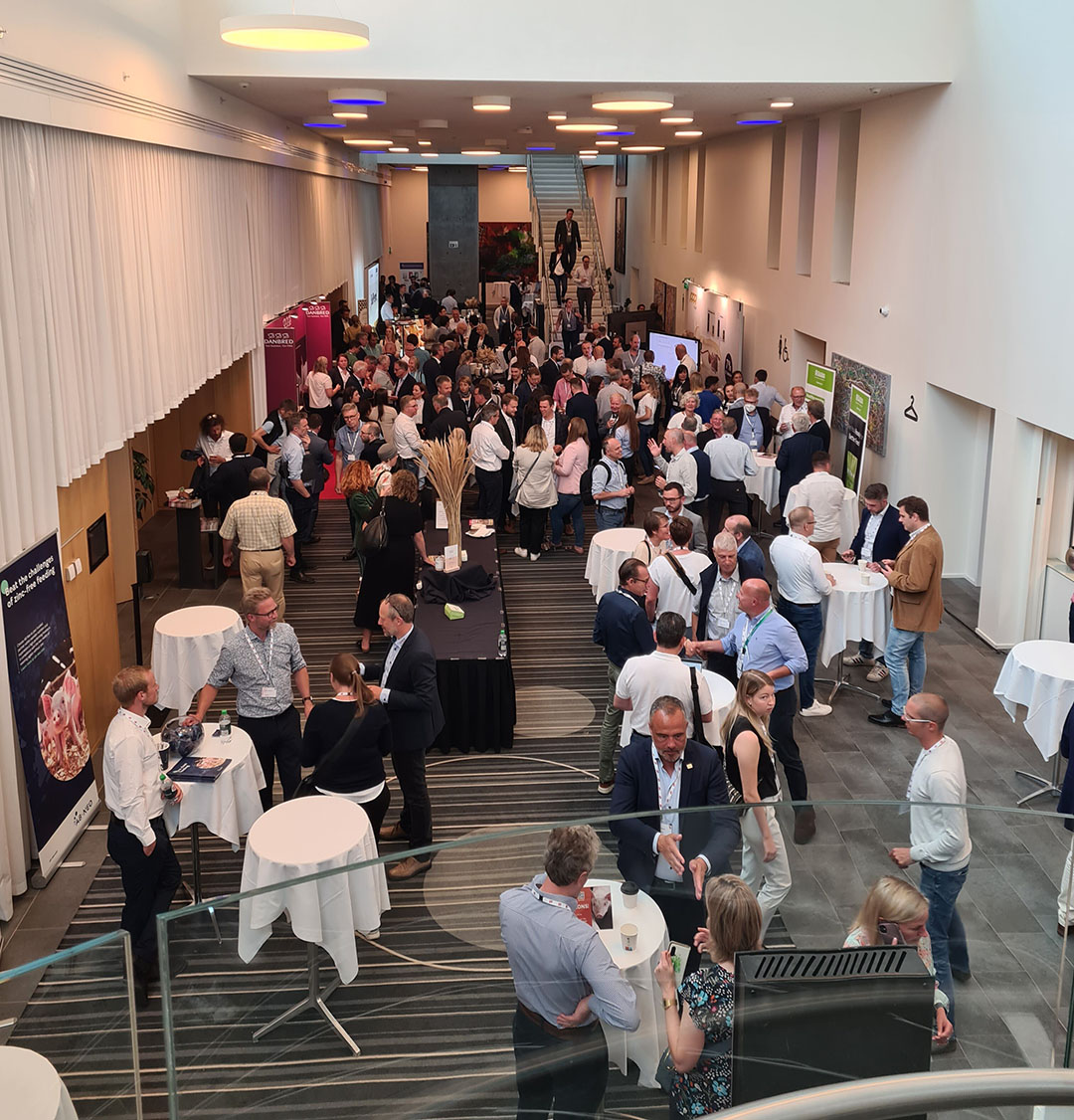 There was enough time to network at the Zero Zinc Summit, which everyone had missed in recent years. Photo: Marieke Ploegmakers