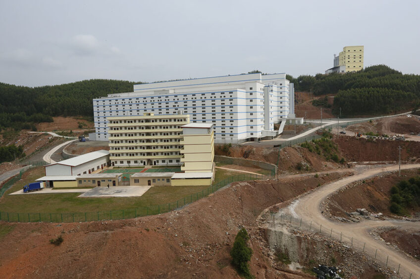 Exterior of Yangxiang, a large Chinese pig producer. Recent market cycles have all pushed the pork industry closer towards consolidation, industrialisation and modernisation. Photo: Henk Riswick